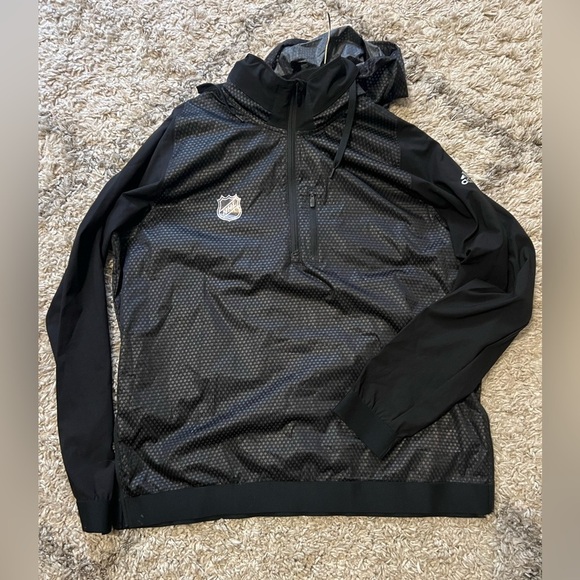 NHL Adidas quarter zip with hidden hood. Climastorm size XL (G100) - Picture 13 of 14
